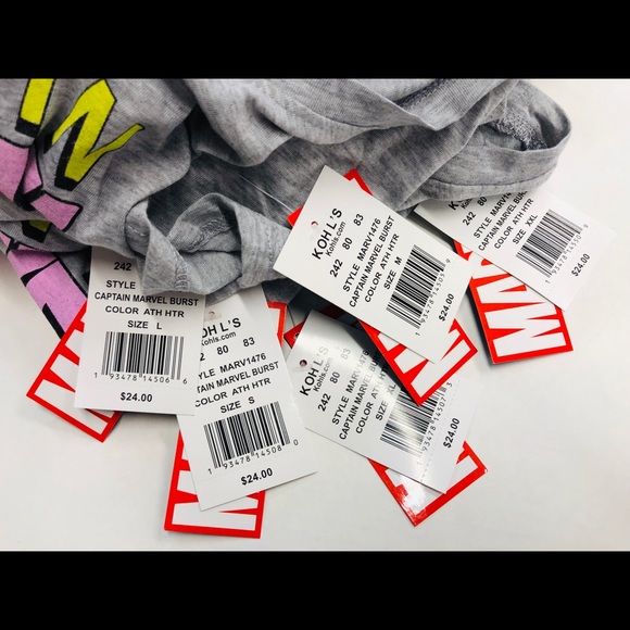 Captain marvel women’s graphic tee - Picture 3 of 3